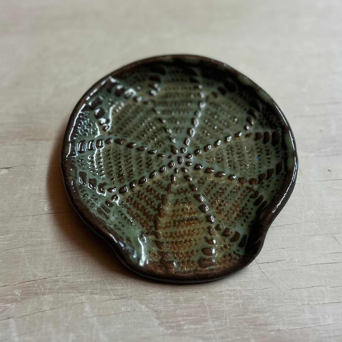 Lace Imprinted Spoon Rest – Handmade Ceramic (10cm)