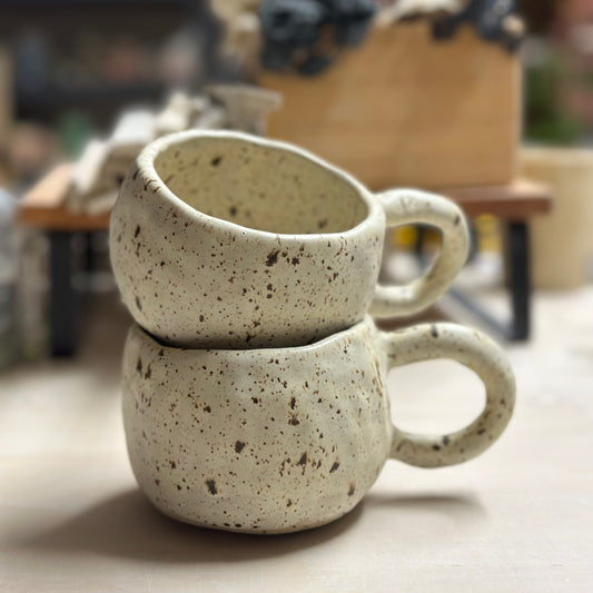 Pinch pot mugs